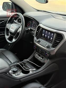 GMC Acadia